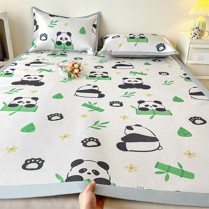 91家纺网 家纺一手货源 找家纺  （提供买家秀 爆款花型 不断货）2025新款600D小清新卡通印花冰丝凉席单件 可爱熊猫