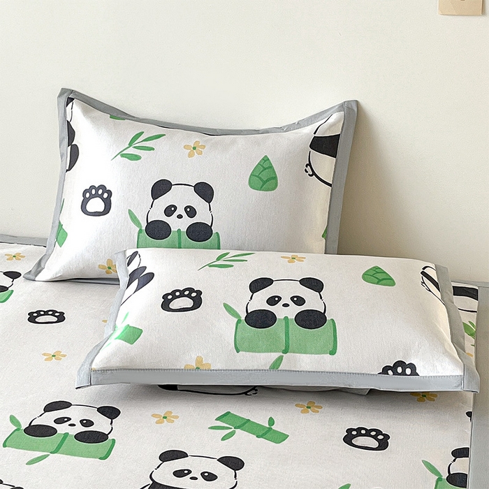 91家纺网 家纺一手货源 找家纺  （提供买家秀 爆款花型 不断货）2025新款600D小清新卡通印花冰丝凉席单件 可爱熊猫