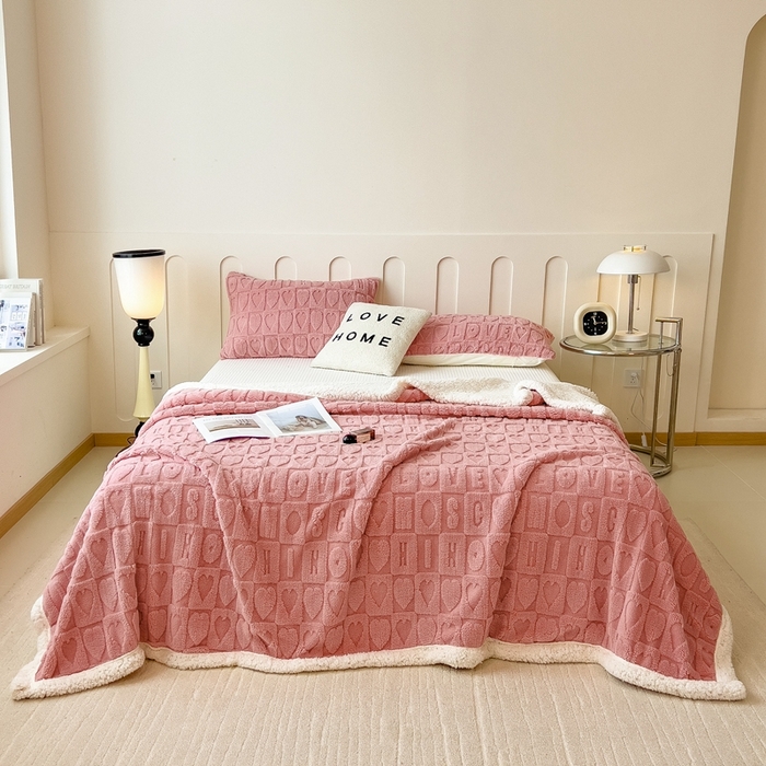 91家纺网 家纺一手货源 找家纺 高克重双层加厚塔芙绒毛毯双面绒盖毯沙发毯跨境外贸出口休闲毯子 爱心-樱花粉