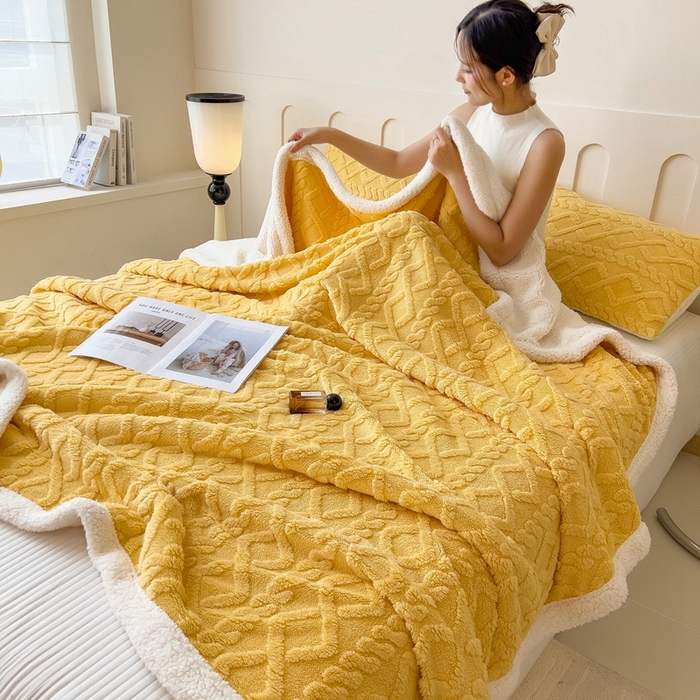 91家纺网 家纺一手货源 找家纺 高克重双层加厚塔芙绒毛毯双面绒盖毯沙发毯跨境外贸出口休闲毯子 麻花-柠檬黄