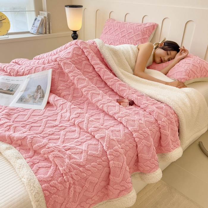 91家纺网 家纺一手货源 找家纺 高克重双层加厚塔芙绒毛毯双面绒盖毯沙发毯跨境外贸出口休闲毯子 麻花-樱花粉