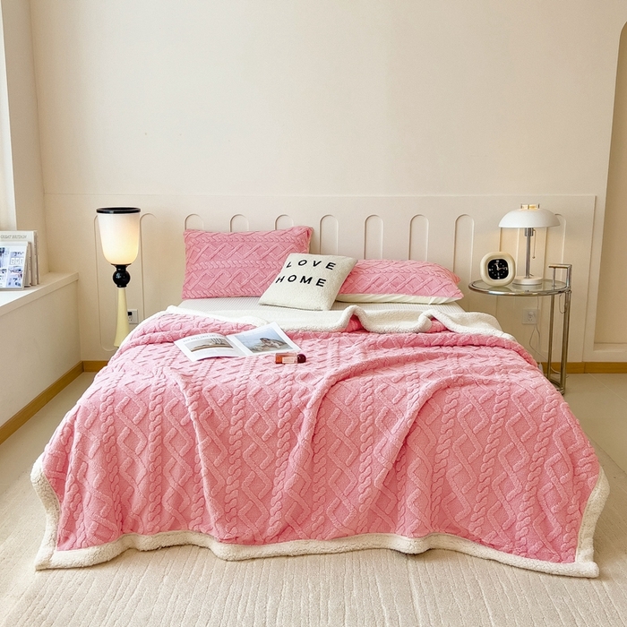 91家纺网 家纺一手货源 找家纺 高克重双层加厚塔芙绒毛毯双面绒盖毯沙发毯跨境外贸出口休闲毯子 麻花-樱花粉