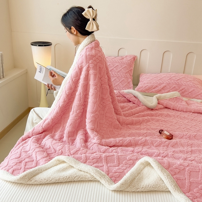 91家纺网 家纺一手货源 找家纺 高克重双层加厚塔芙绒毛毯双面绒盖毯沙发毯跨境外贸出口休闲毯子 麻花-樱花粉
