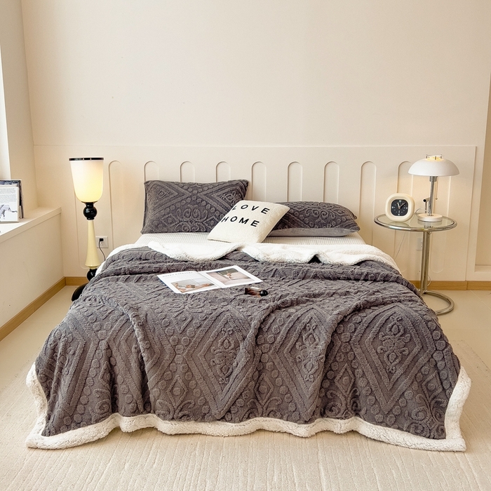 91家纺网 家纺一手货源 找家纺 高克重双层加厚塔芙绒毛毯双面绒盖毯沙发毯跨境外贸出口休闲毯子 欧式-高级灰