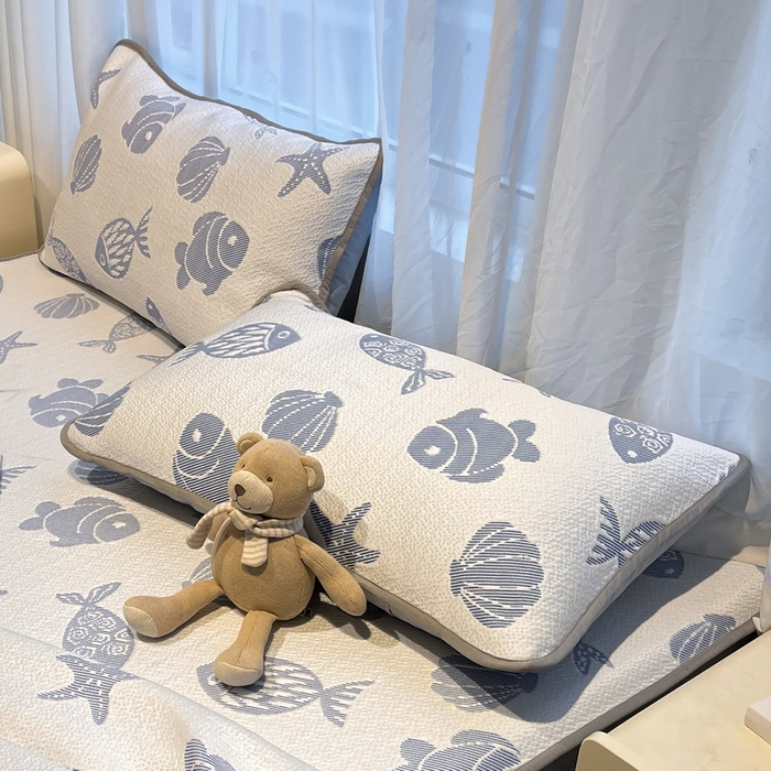 91家纺网 家纺一手货源 找家纺 LIFE.丽芙 2025春夏季新品A类针织提花冰凉豆豆凉感枕头套机包边款（风格二） 海底世界-海蓝