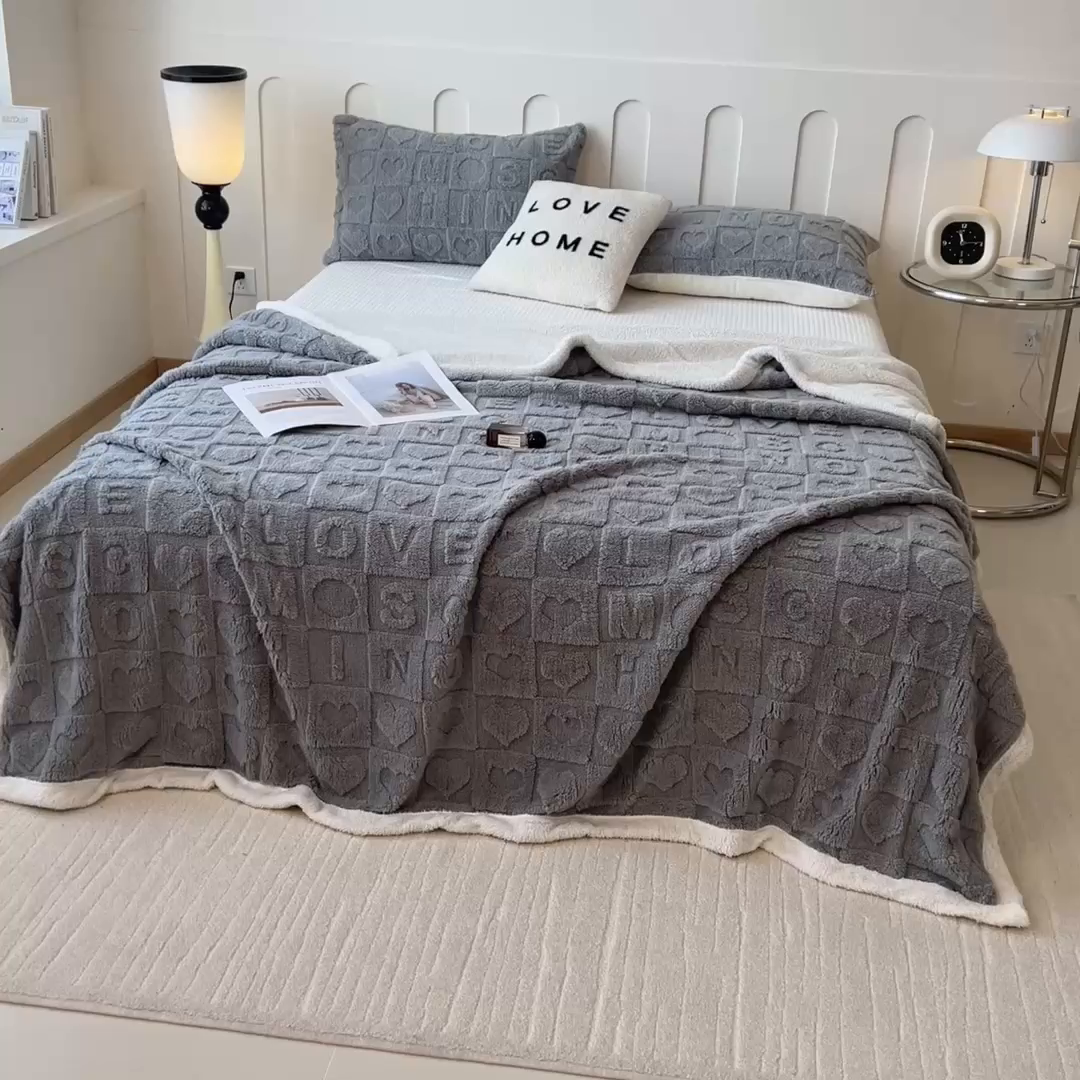 91家纺网 家纺一手货源 找家纺 高克重双层加厚塔芙绒毛毯双面绒盖毯沙发毯跨境外贸出口休闲毯子 爱心-高级灰