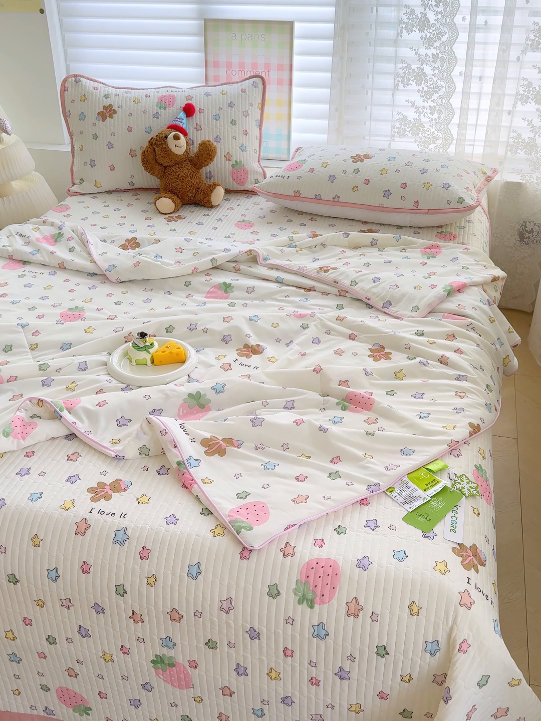 91家纺网 家纺一手货源 找家纺 赫梵茜 2025春夏新款锦氨凉感丝冰皮软席床盖夏被夏凉被空调被四件套 甜美日记