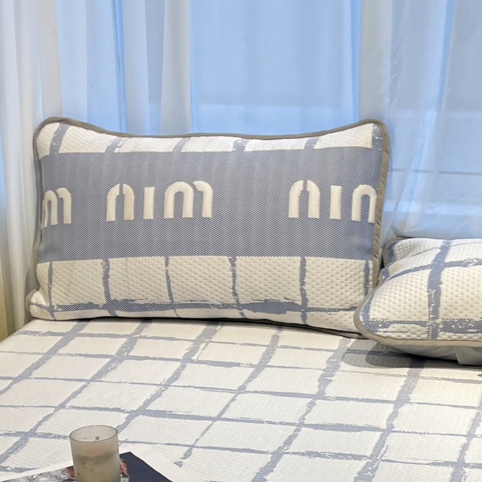 91家纺网 家纺一手货源 找家纺 LIFE.丽芙 2025春夏季新品A类针织提花冰凉豆豆凉感枕头套机包边款（风格二） 几何字母-海蓝