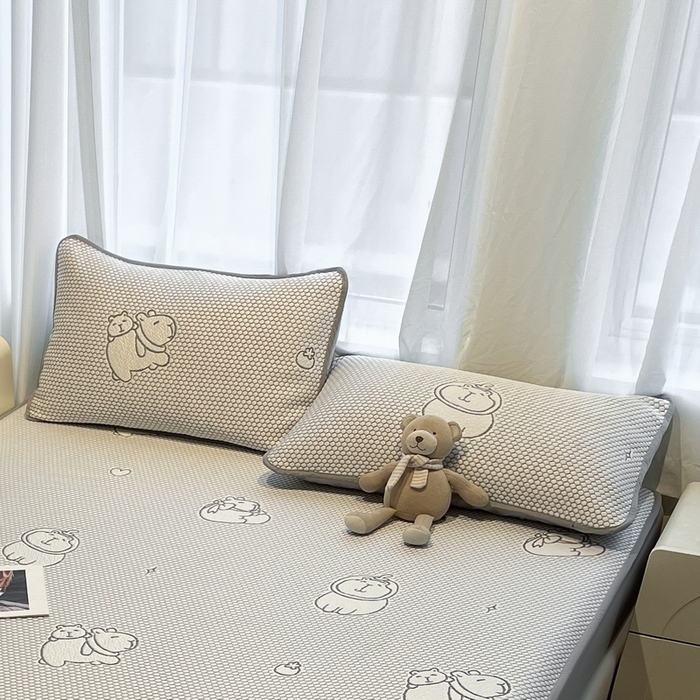 91家纺网 家纺一手货源 找家纺 LIFE.丽芙 2025春夏季新品A类针织提花冰凉豆豆凉感枕头套机包边款（风格二） 卡皮巴拉-灰