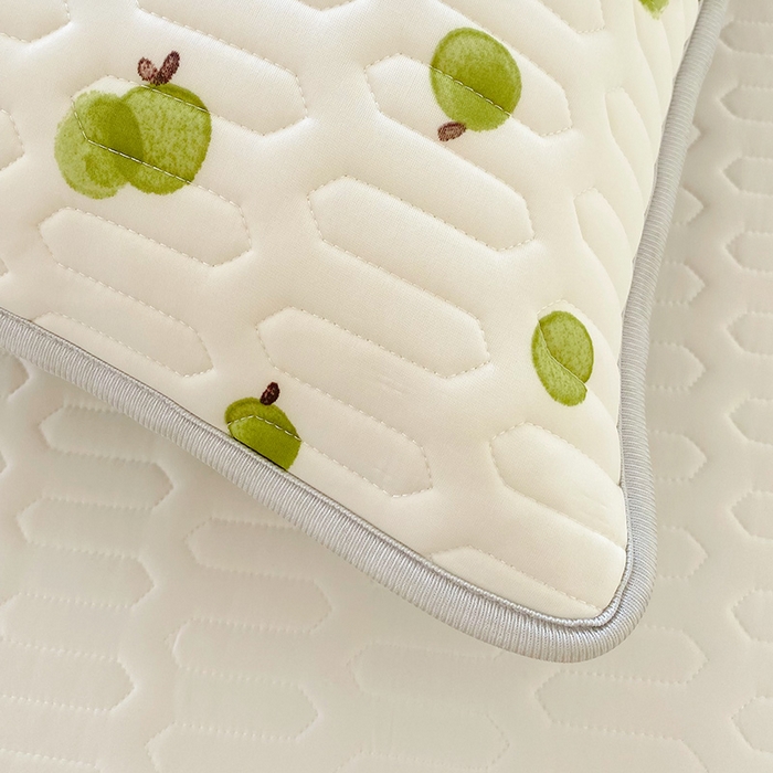 91家纺网 家纺一手货源 找家纺 雨彤家纺 2025年新款A类凉感丝乳胶单人枕套 果香四溢