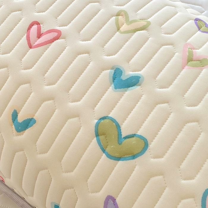 91家纺网 家纺一手货源 找家纺 雨彤家纺 2025年新款A类凉感丝乳胶单人枕套 梦幻爱心