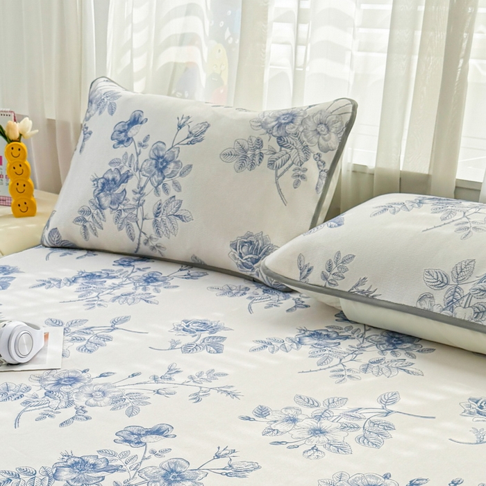 91家纺网 家纺一手货源 找家纺 （总）LIFE.丽芙 2025春夏季新品数码印花冰藤加厚枕头套机包边款（风格一）