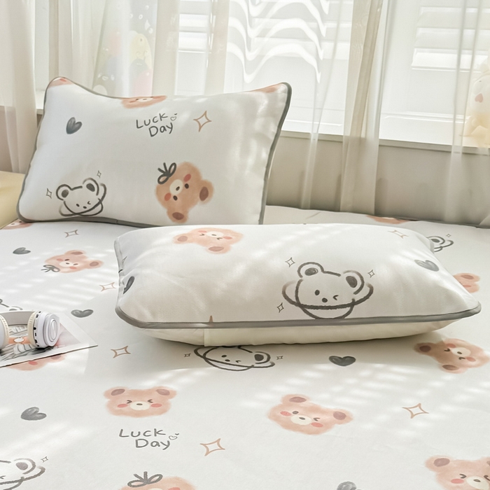 91家纺网 家纺一手货源 找家纺 （总）LIFE.丽芙 2025春夏季新品数码印花冰藤加厚枕头套机包边款（风格一）