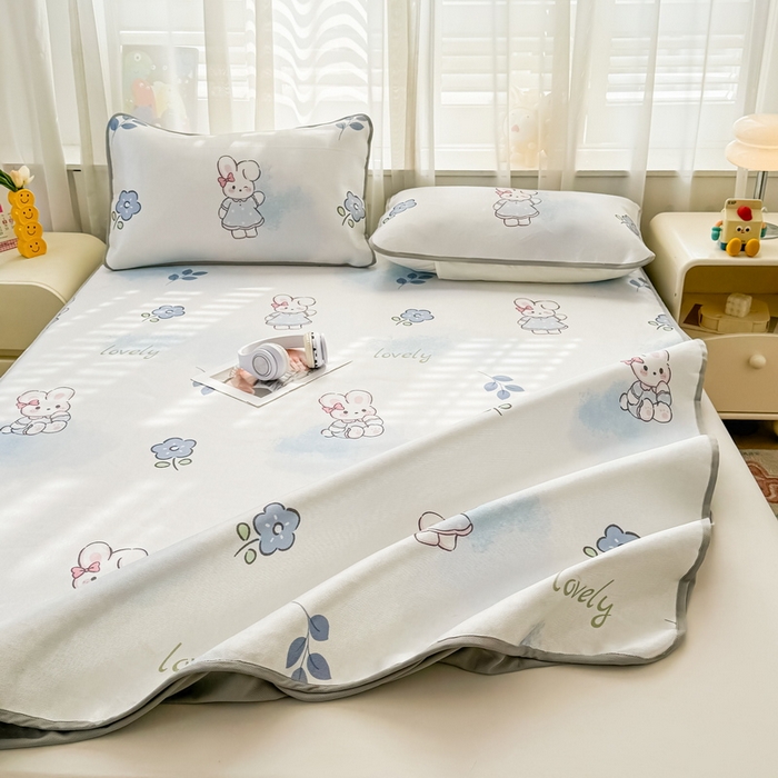 91家纺网 家纺一手货源 找家纺 LIFE.丽芙 2025春夏季新品数码印花冰藤加厚枕头套机包边款（风格一） 安妮兔