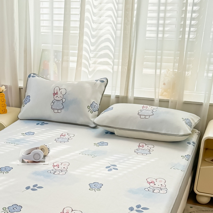 91家纺网 家纺一手货源 找家纺 LIFE.丽芙 2025春夏季新品数码印花冰藤加厚枕头套机包边款（风格一） 安妮兔