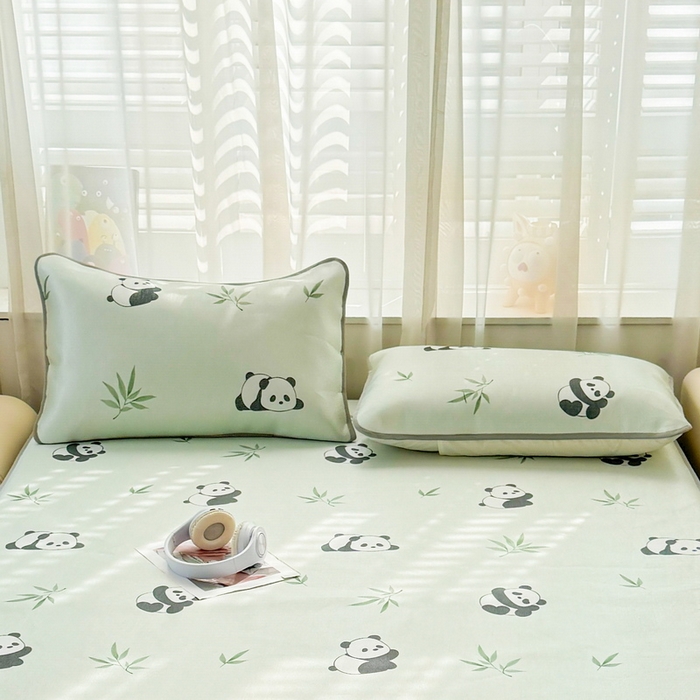 91家纺网 家纺一手货源 找家纺 LIFE.丽芙 2025春夏季新品数码印花冰藤加厚枕头套机包边款（风格一） 小熊猫