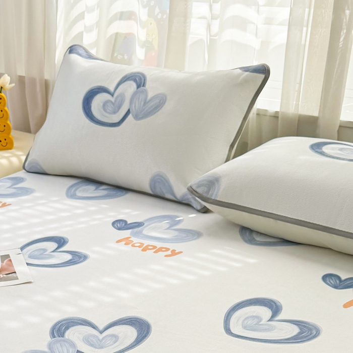 91家纺网 家纺一手货源 找家纺 LIFE.丽芙 2025春夏季新品数码印花冰藤加厚枕头套机包边款（风格一） 邂逅