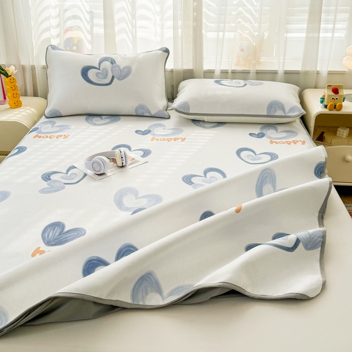 91家纺网 家纺一手货源 找家纺 LIFE.丽芙 2025春夏季新品数码印花冰藤加厚枕头套机包边款（风格一） 邂逅