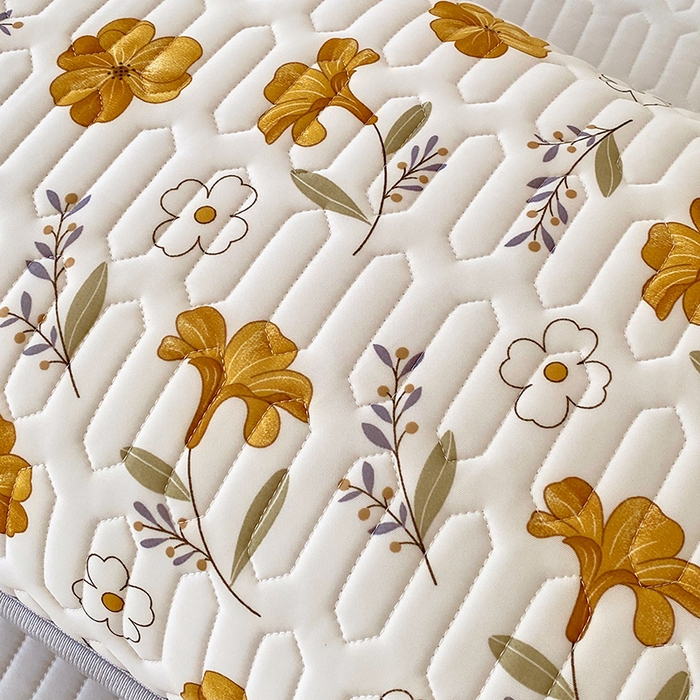 91家纺网 家纺一手货源 找家纺 雨彤家纺 2025年新款A类凉感丝乳胶单人枕套 花开盛世