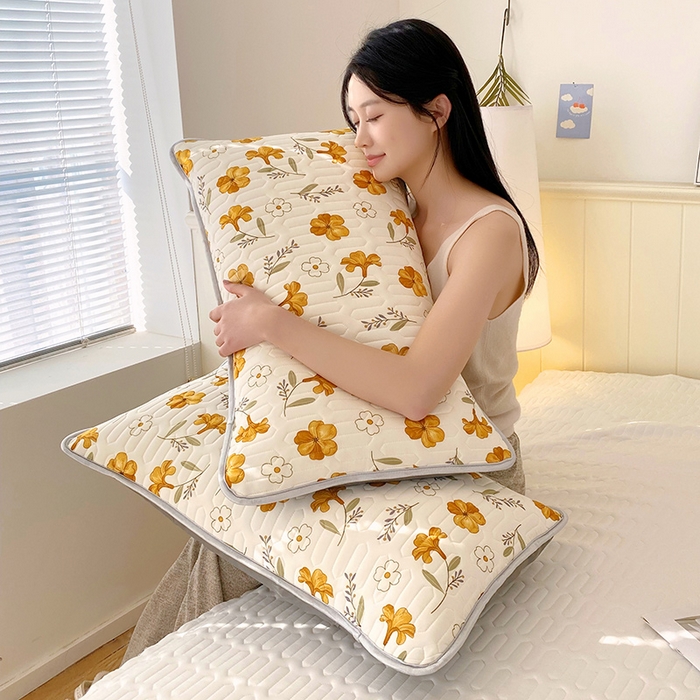 91家纺网 家纺一手货源 找家纺 雨彤家纺 2025年新款A类凉感丝乳胶单人枕套 花开盛世