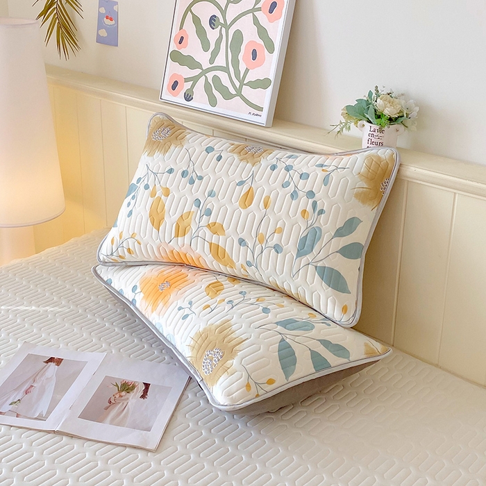 91家纺网 家纺一手货源 找家纺 雨彤家纺 2025年新款A类凉感丝乳胶单人枕套 幻彩花镜