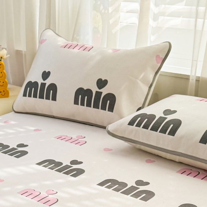 91家纺网 家纺一手货源 找家纺 LIFE.丽芙 2025春夏季新品数码印花冰藤加厚枕头套机包边款（风格一） 甜心粉