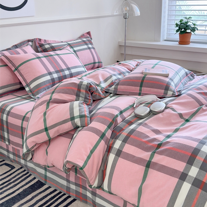 91家纺网 家纺一手货源 找家纺 三沁家居 2025新款格子色织全棉水洗棉四件套直播爆款量大价优 粉色恋人 