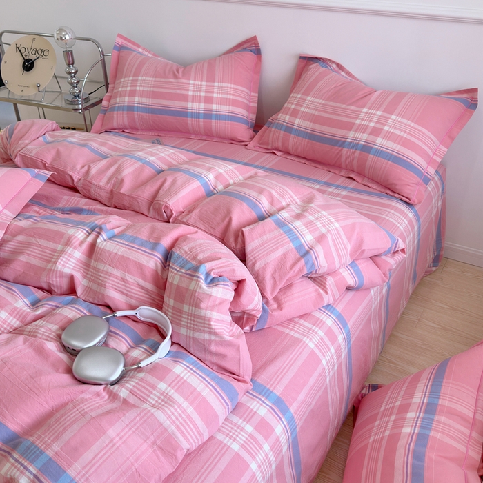 91家纺网 家纺一手货源 找家纺 三沁家居 2025新款格子色织全棉水洗棉四件套直播爆款量大价优 秋荷粉