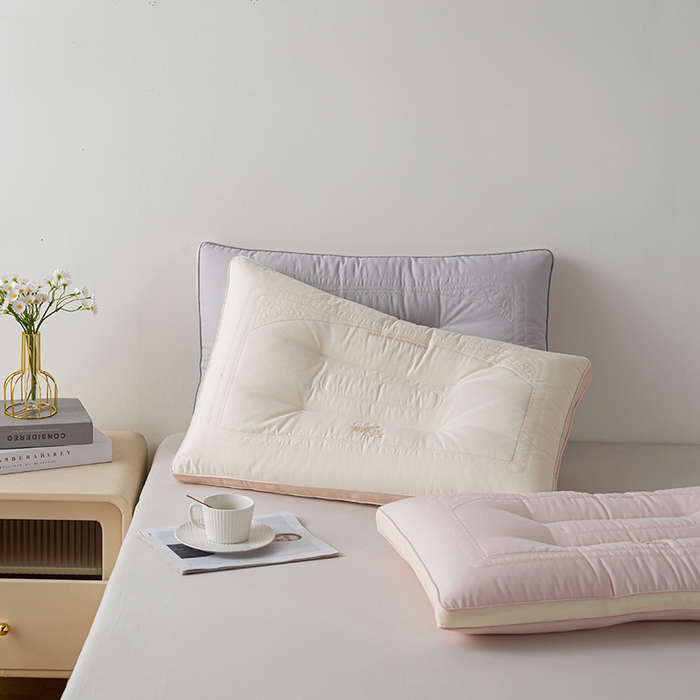 91家纺网 家纺一手货源 找家纺 贤内助家纺 2025新款植物羊绒嫩肤豆氧颜枕保健枕颈椎枕头枕芯 嫩肤豆白