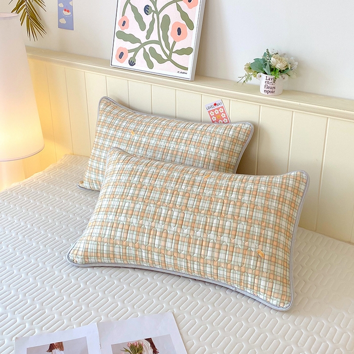 雨彤家纺 2025年新款A类凉感丝乳胶单人枕套 轻盈格-橙