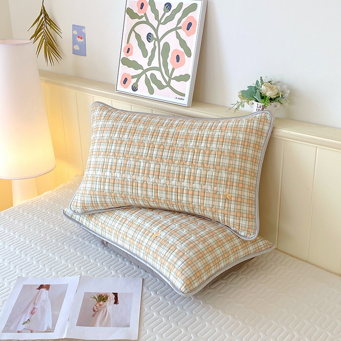 91家纺网 家纺一手货源 找家纺 雨彤家纺 2025年新款A类凉感丝乳胶单人枕套 轻盈格-橙