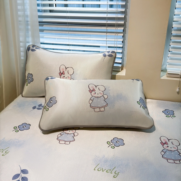 91家纺网 家纺一手货源 找家纺 （总）LIFE.丽芙 2025春夏季新品数码印花冰藤加厚枕头套机包边款（风格二）