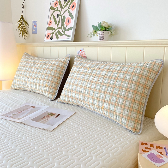 91家纺网 家纺一手货源 找家纺 雨彤家纺 2025年新款A类凉感丝乳胶单人枕套 轻盈格-橙