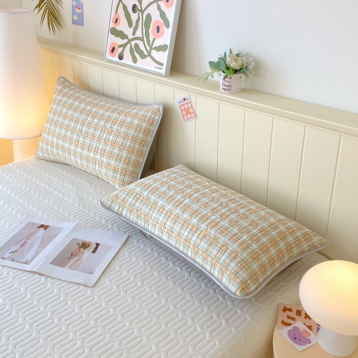 91家纺网 家纺一手货源 找家纺 雨彤家纺 2025年新款A类凉感丝乳胶单人枕套 轻盈格-橙