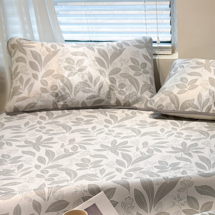 91家纺网 家纺一手货源 找家纺 LIFE.丽芙 2025春夏季新品数码印花冰藤加厚枕头套机包边款（风格二） 绿茵