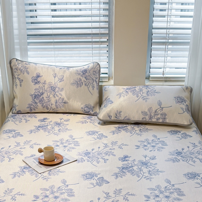 91家纺网 家纺一手货源 找家纺 LIFE.丽芙 2025春夏季新品数码印花冰藤加厚枕头套机包边款（风格二） 赫本