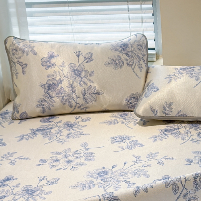 91家纺网 家纺一手货源 找家纺 LIFE.丽芙 2025春夏季新品数码印花冰藤加厚枕头套机包边款（风格二） 赫本