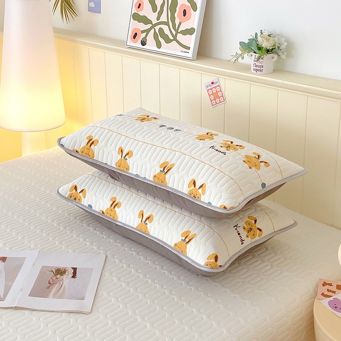 91家纺网 家纺一手货源 找家纺 雨彤家纺 2025年新款A类凉感丝乳胶单人枕套 萌萌兔