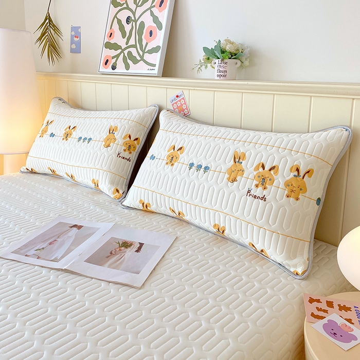 91家纺网 家纺一手货源 找家纺 雨彤家纺 2025年新款A类凉感丝乳胶单人枕套 萌萌兔