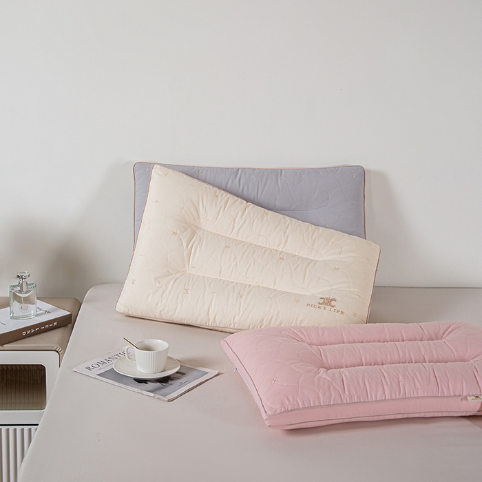 91家纺网 家纺一手货源 找家纺 贤内助家纺 2025新款香风轻奢蛋白枕保健颈椎枕头枕芯 灰色