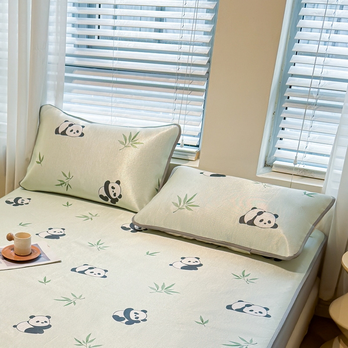 91家纺网 家纺一手货源 找家纺 LIFE.丽芙 2025春夏季新品数码印花冰藤加厚枕头套机包边款（风格二） 小熊猫