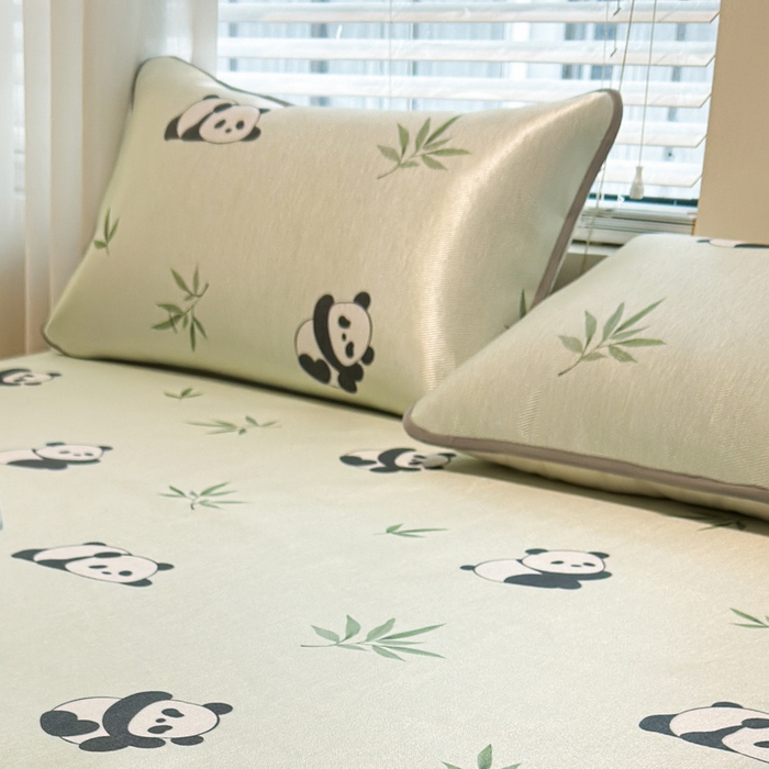91家纺网 家纺一手货源 找家纺 LIFE.丽芙 2025春夏季新品数码印花冰藤加厚枕头套机包边款（风格二） 小熊猫