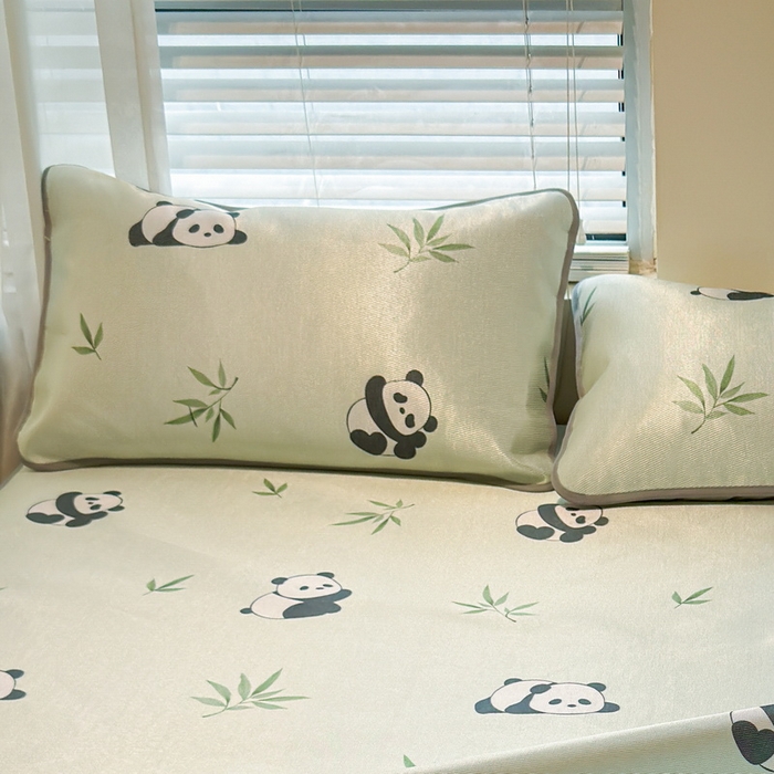 91家纺网 家纺一手货源 找家纺 LIFE.丽芙 2025春夏季新品数码印花冰藤加厚枕头套机包边款（风格二） 小熊猫