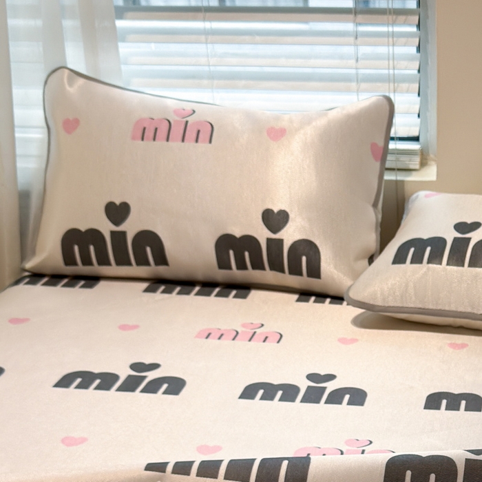 91家纺网 家纺一手货源 找家纺 LIFE.丽芙 2025春夏季新品数码印花冰藤加厚枕头套机包边款（风格二） 甜心粉