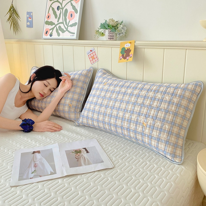 91家纺网 家纺一手货源 找家纺 雨彤家纺 2025年新款A类凉感丝乳胶单人枕套 轻盈格-紫