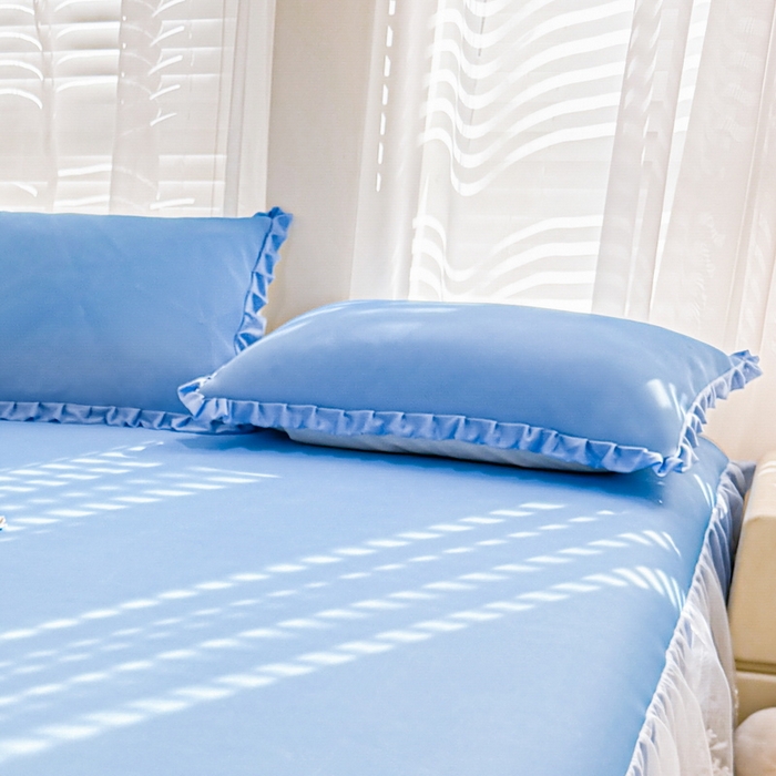 91家纺网 家纺一手货源 找家纺 LIFE.丽芙 2025春夏新款独家研发太空层凉感冰丝双层荷叶边枕头套 冰蓝