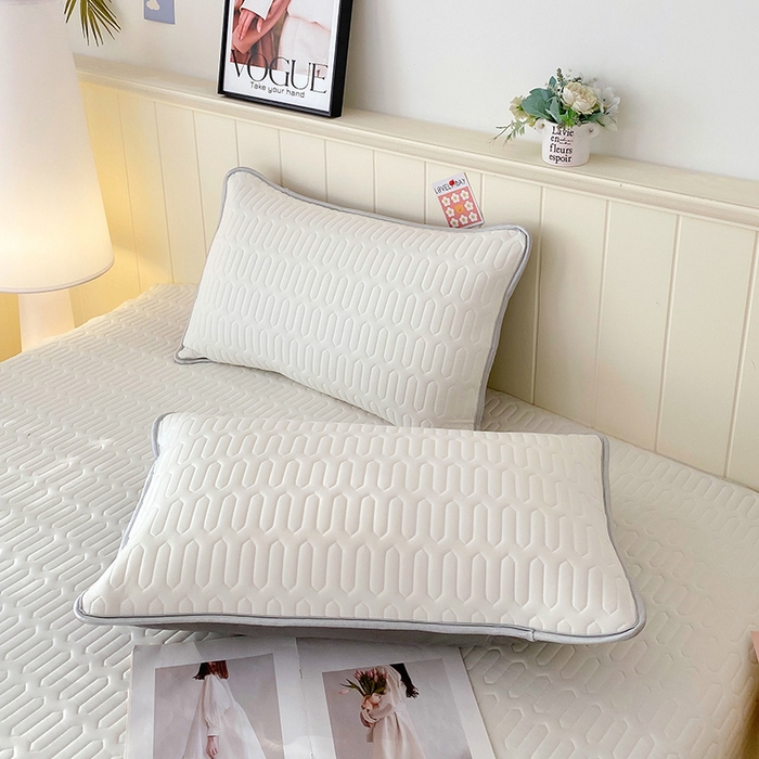 91家纺网 家纺一手货源 找家纺 雨彤家纺 2025年新款A类凉感丝乳胶单人枕套 珍珠白