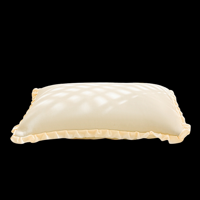 91家纺网 家纺一手货源 找家纺 LIFE.丽芙 2025春夏新款独家研发太空层凉感冰丝双层荷叶边枕头套 奶昔黄