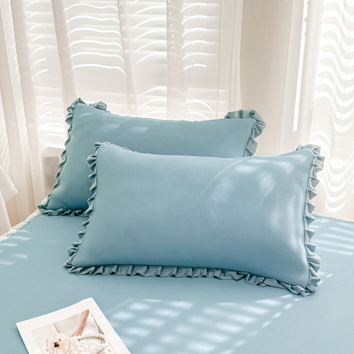 91家纺网 家纺一手货源 找家纺 LIFE.丽芙 2025春夏新款独家研发太空层凉感冰丝双层荷叶边枕头套 宾利蓝