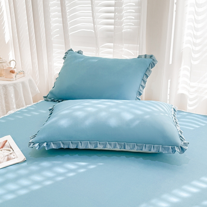 91家纺网 家纺一手货源 找家纺 LIFE.丽芙 2025春夏新款独家研发太空层凉感冰丝双层荷叶边枕头套 宾利蓝